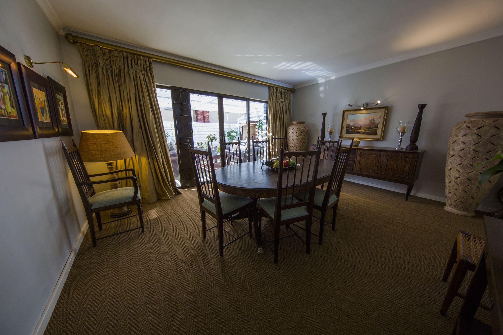 The Whale'S Tale Guesthouse Hermanus Dış mekan fotoğraf