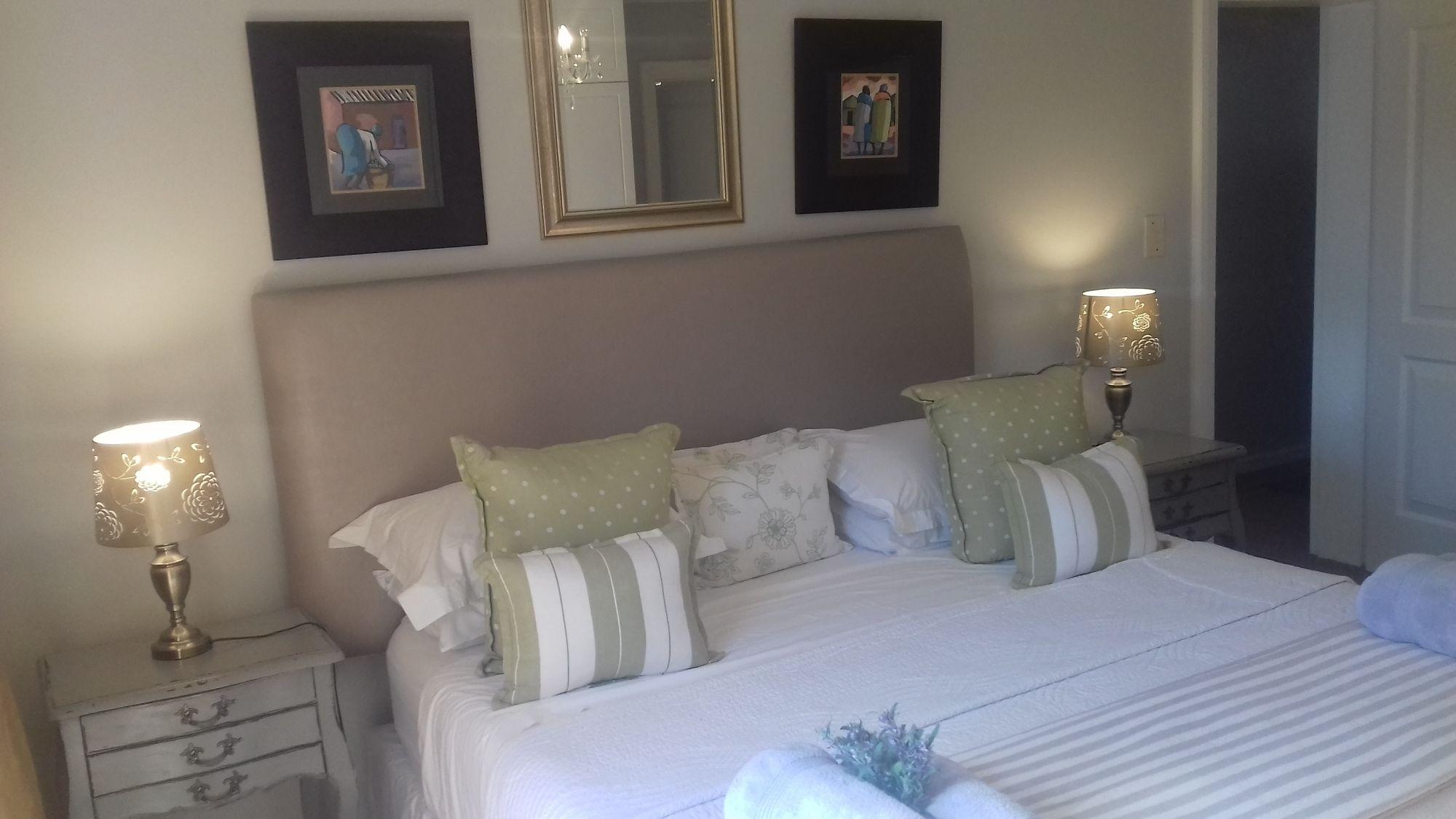 The Whale'S Tale Guesthouse Hermanus Dış mekan fotoğraf