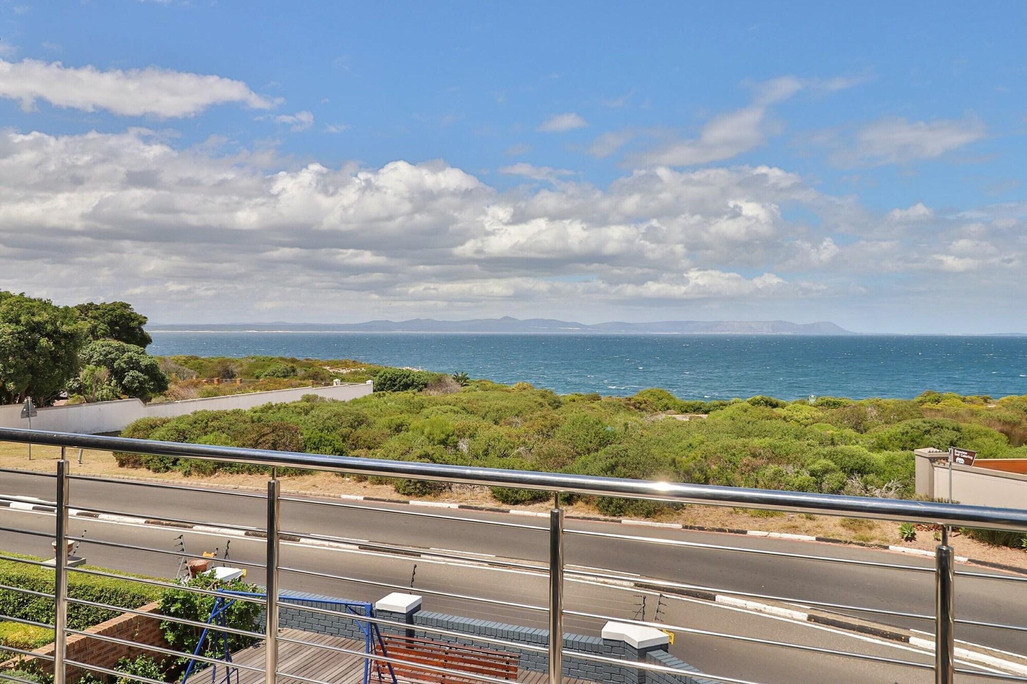 The Whale'S Tale Guesthouse Hermanus Dış mekan fotoğraf